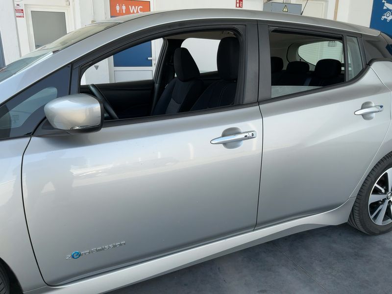 Nissan Leaf electric drive 110 kW Acenta — zdjęcie 4