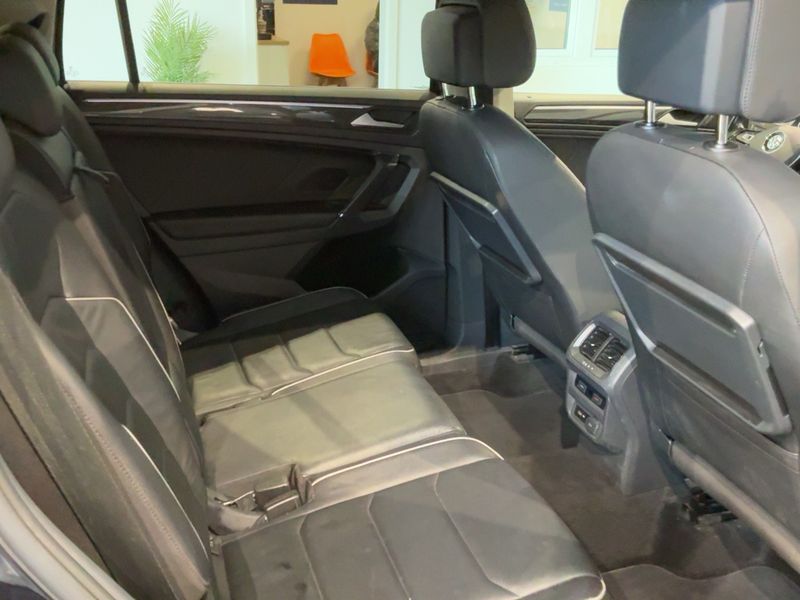Volkswagen Tiguan Allspace 2.0 TSI Highline 4Motion — zdjęcie 14