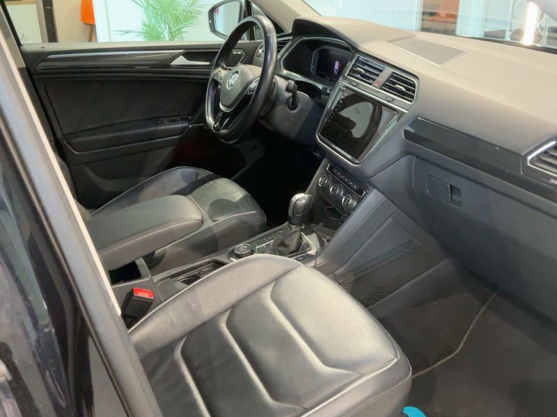 Volkswagen Tiguan Allspace 2.0 TSI Highline 4Motion — zdjęcie 11