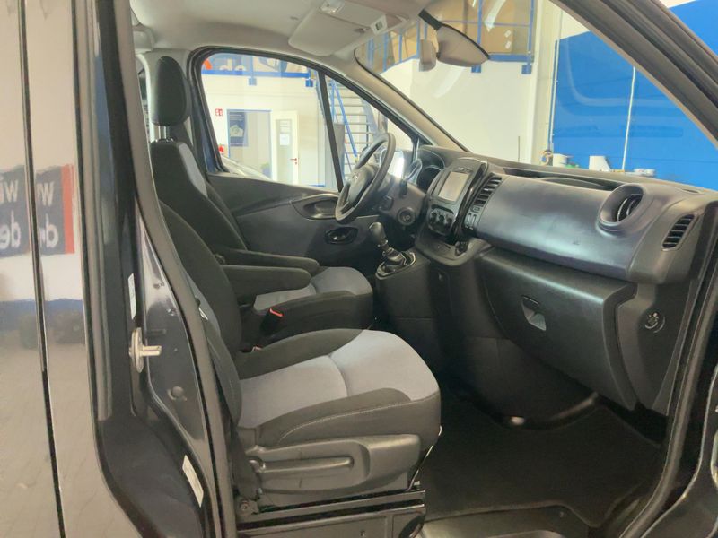 Opel Vivaro 1.6 CDTI Biturbo Combi L2H1 2,9t — zdjęcie 11