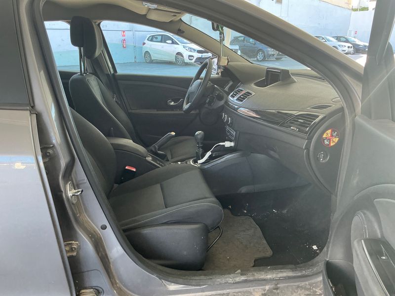 Renault Megane 1.5 dCi Tomtom Edition — zdjęcie 3