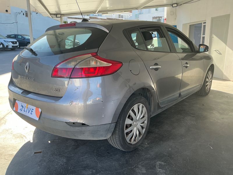 Renault Megane 1.5 dCi Tomtom Edition — zdjęcie 2