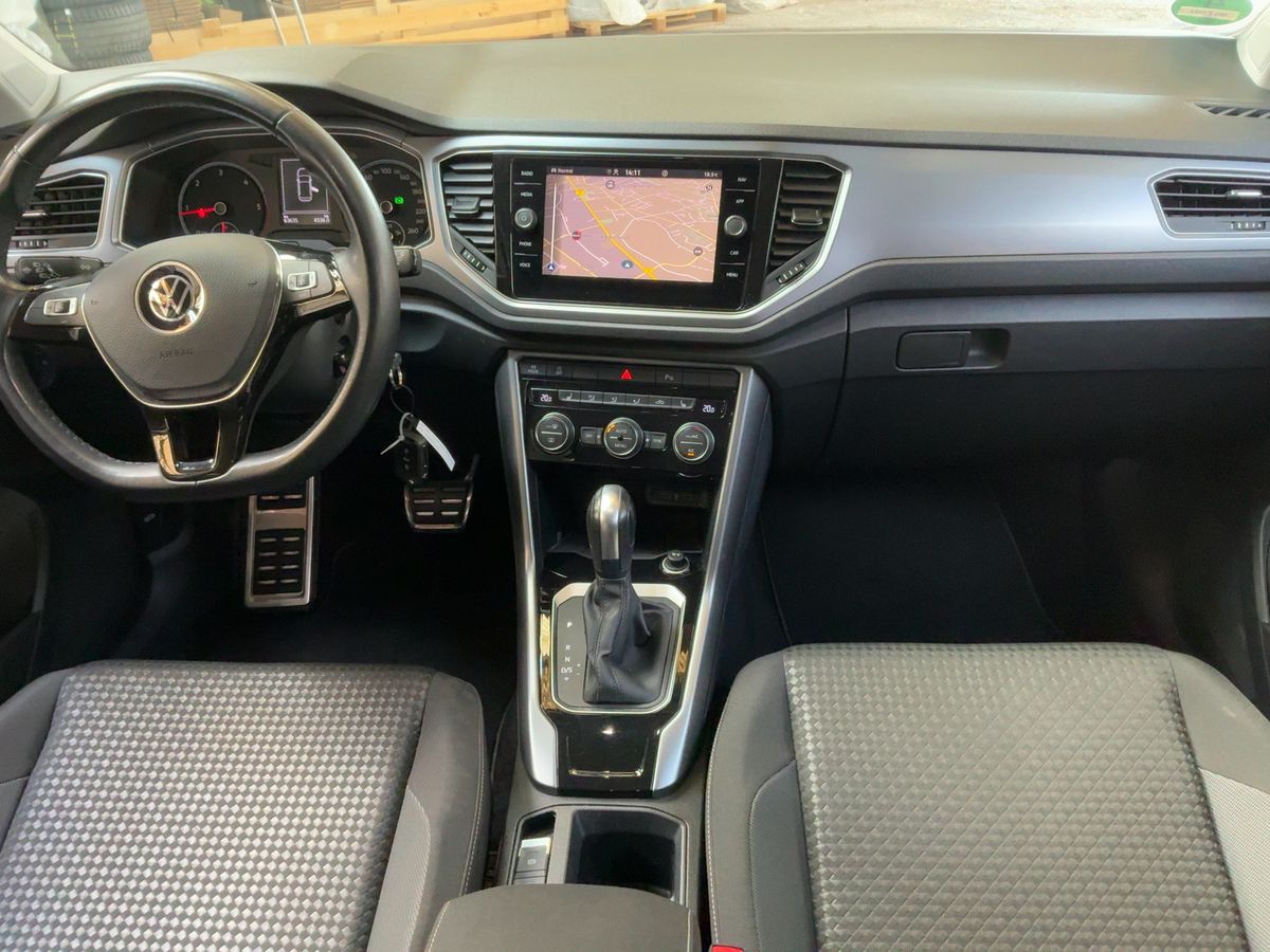 Volkswagen T-Roc 2021 — photo 18