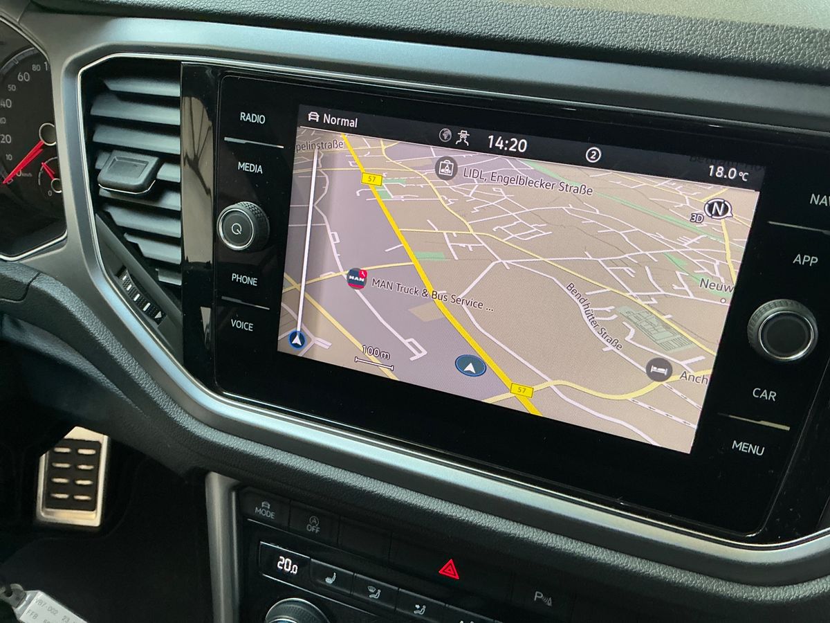 Volkswagen T-Roc 2021 — photo 33