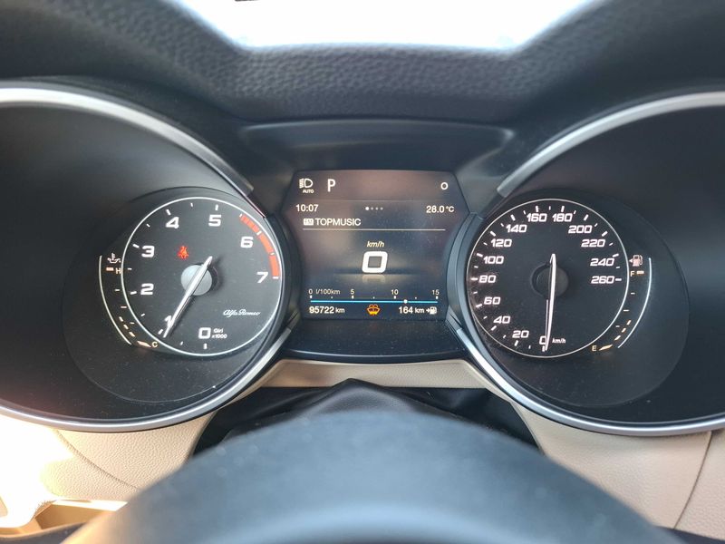 Alfa Romeo Stelvio 2.0 Turbo Super Q4 — zdjęcie 12