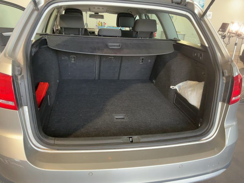 Volkswagen Passat 2.0 TDI 4Motion BlueMotion Tech 2012 – снимка 15