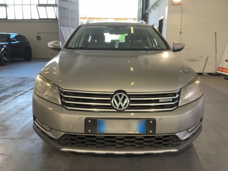 Volkswagen Passat 2.0 TDI 4Motion BlueMotion Tech 2012 – снимка 14