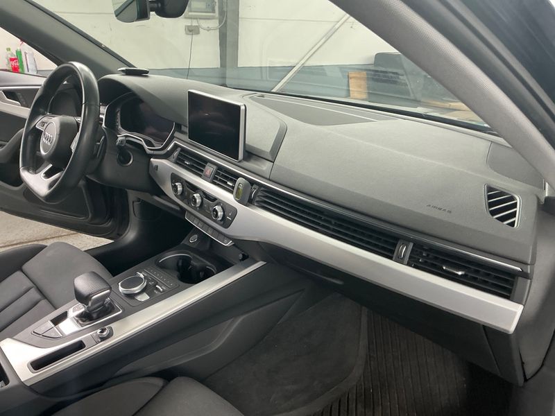 Audi A4 2.0 TDI Sport 2017 – снимка 32