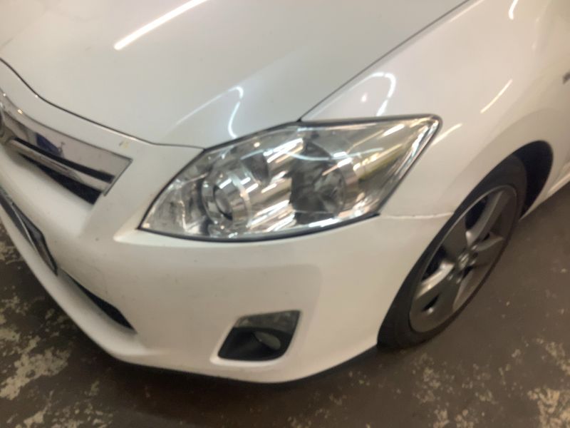 Toyota Auris 1.8 Hybrid Travel — zdjęcie 2