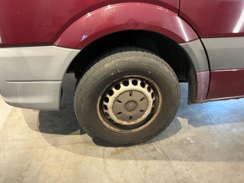 Volkswagen Crafter 2.5 TDI DPF Pritsche 35 mittlerer Radstand 2010 – снимка 3