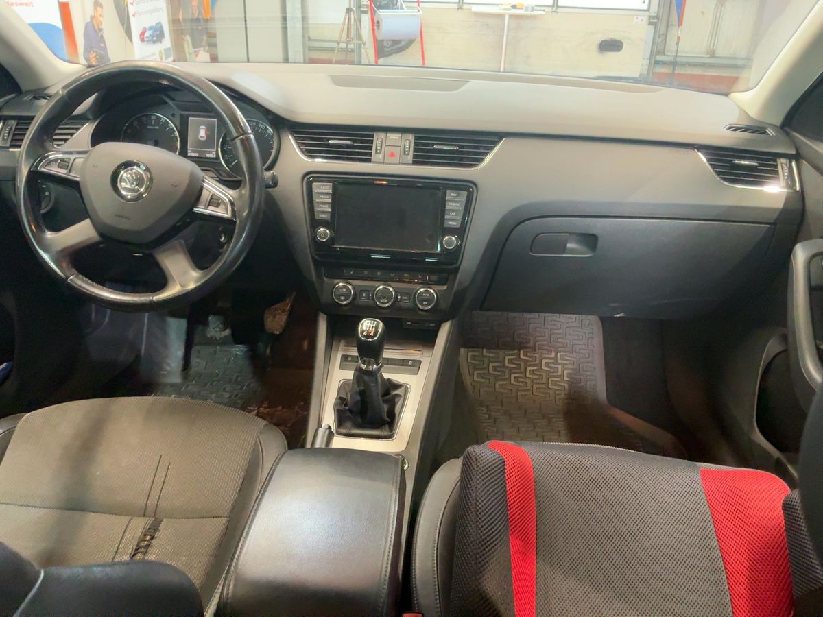 Skoda Octavia 2013 — photo 19