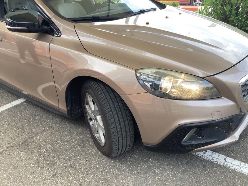 Volvo V40 Cross Country 2.0 D3 Momentum — zdjęcie 8