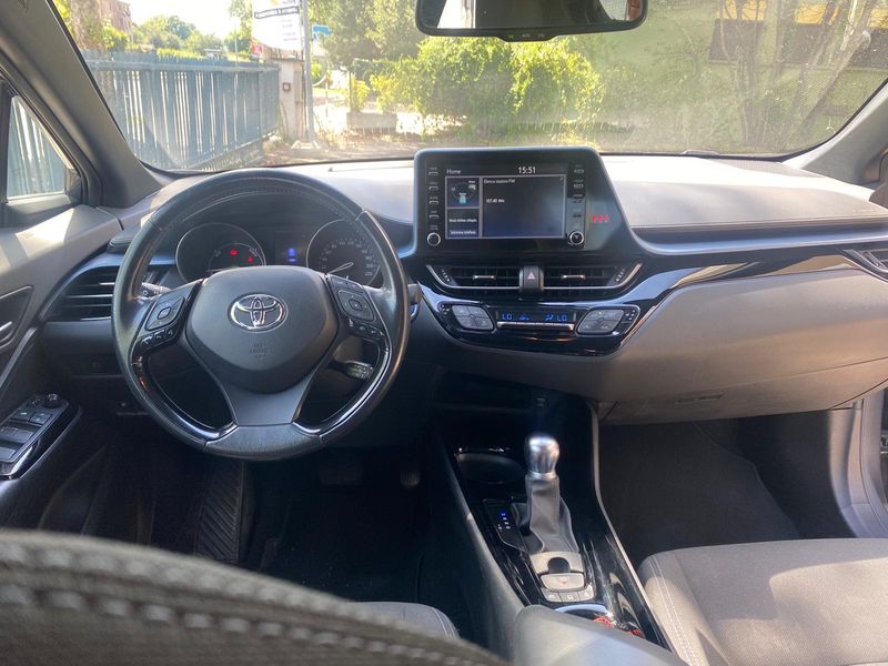 Toyota C-HR 2.0 Hybrid Trend — zdjęcie 11