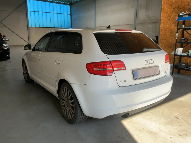 Audi A3 Sportback 1.6 TDI Ambition — zdjęcie 3