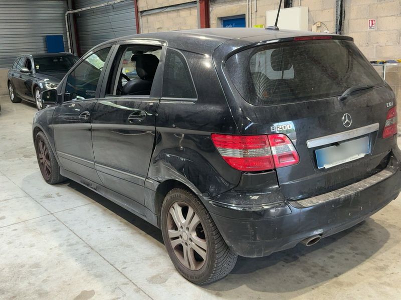 Mercedes-Benz B-Klasse B 200 CDI Standard — zdjęcie 3