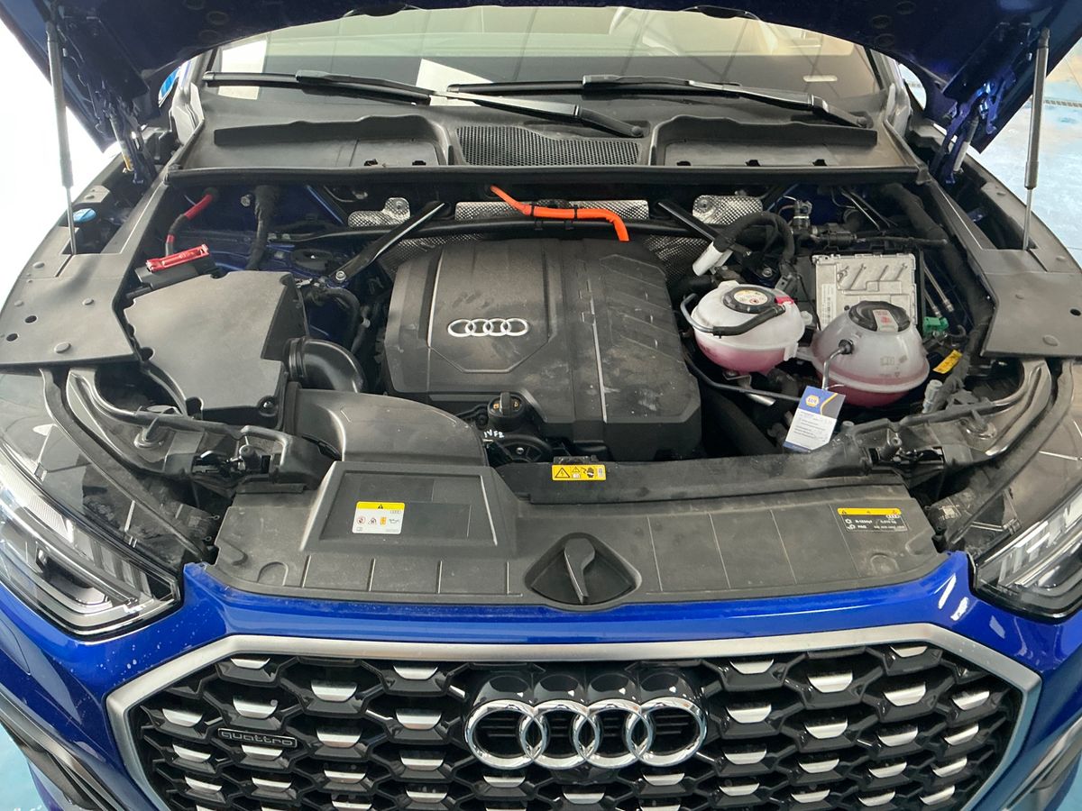 Audi Q5 2021 — photo 30