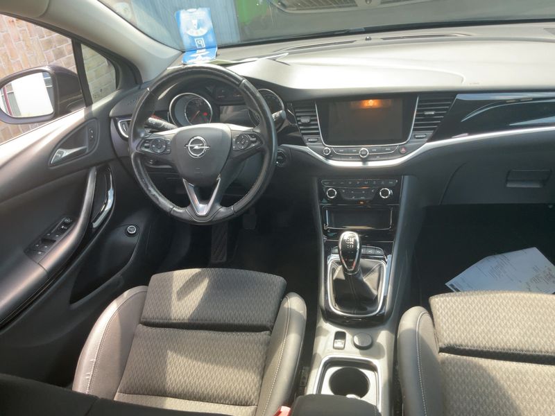 Opel Astra 1.4 SIDI Turbo Elite Start/Stop 2019 – снимка 17