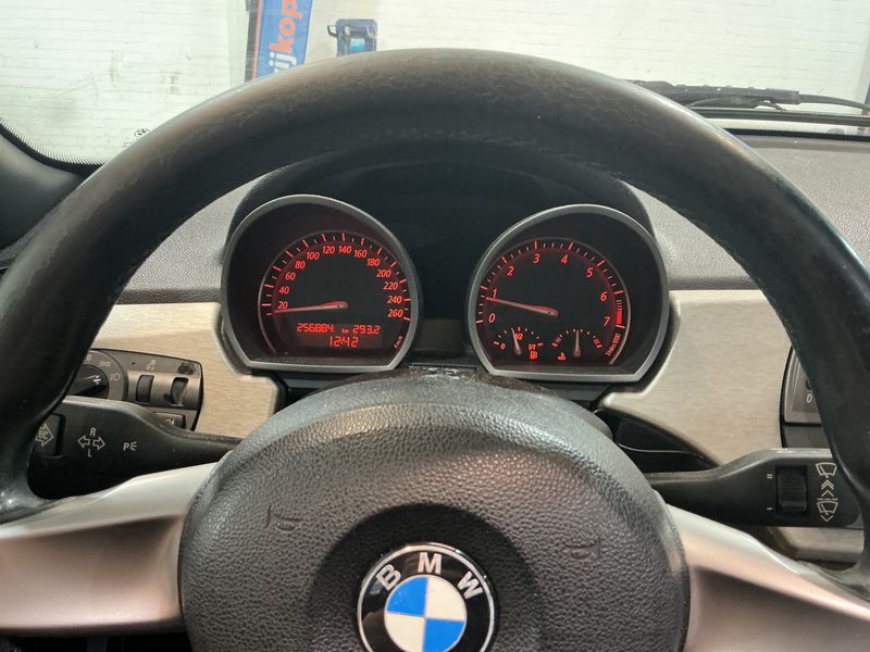BMW Z4 2.5i — zdjęcie 13