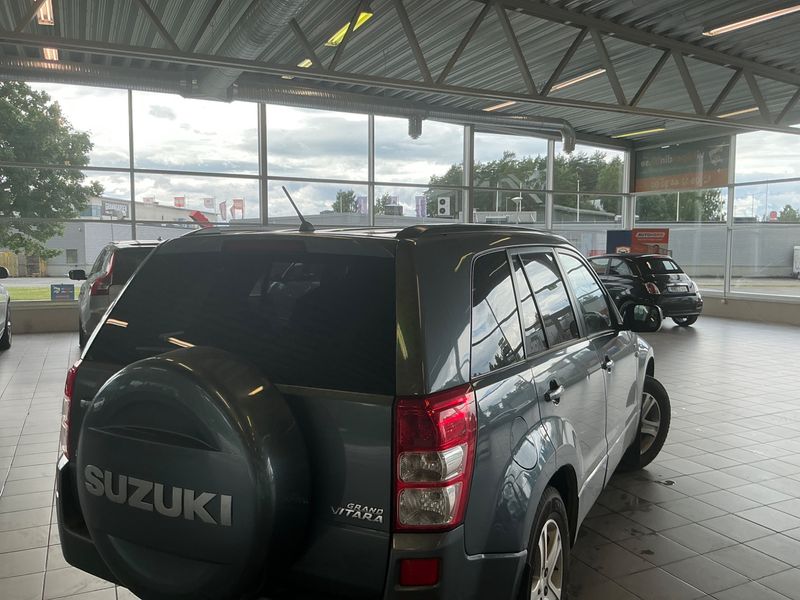 Suzuki Grand Vitara 1.9 DDiS Comfort — zdjęcie 2