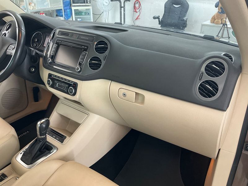 Volkswagen Tiguan 2.0 TDI Sport & Style 4Motion 2012 – снимка 24