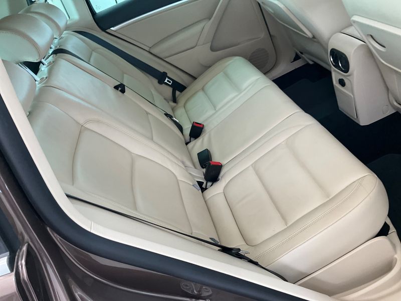 Volkswagen Tiguan 2.0 TDI Sport & Style 4Motion 2012 – снимка 29