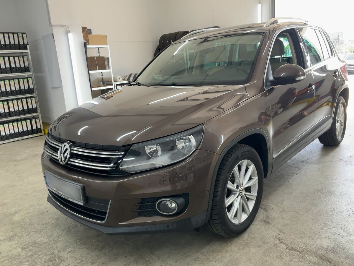 Volkswagen Tiguan 2012 — photo 1