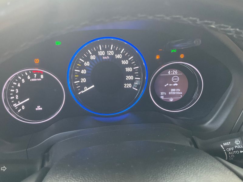 Honda HR-V 1.5 i-VTEC Executive — zdjęcie 13