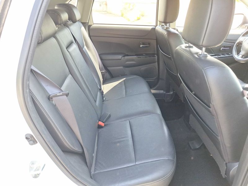 Citroen C4 Aircross 1.6 HDi Exclusive 4x2 — zdjęcie 14