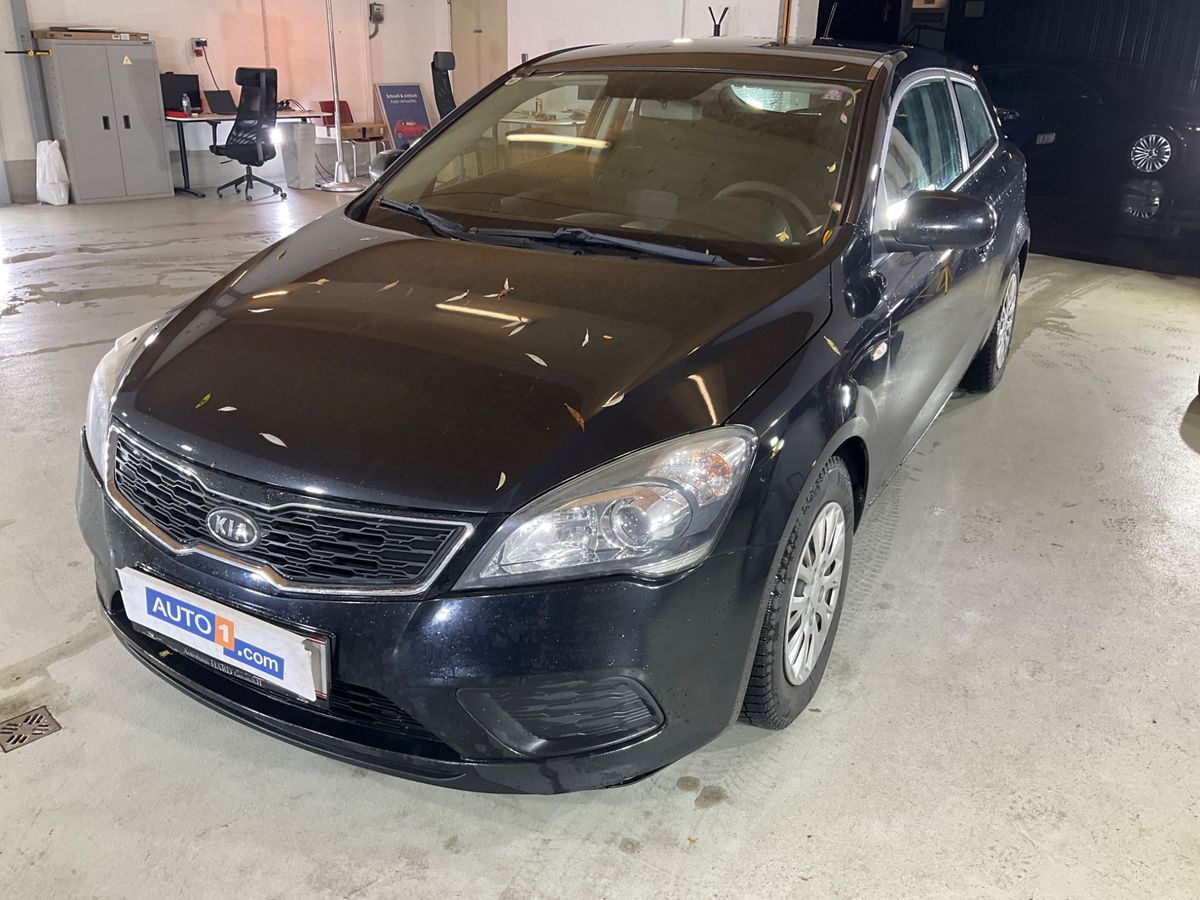 Kia pro_cee'd 1.4 Cool Surf&Drive