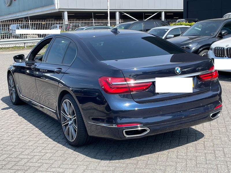 BMW 7er 750i xDrive — zdjęcie 2