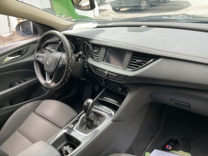 Opel Insignia Grand Sport 1.5 SIDI Turbo Advance — zdjęcie 12