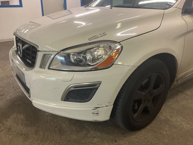 Volvo XC60 2.4D DRIVe R-Design 2010 – снимка 38