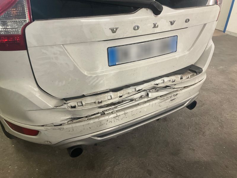 Volvo XC60 2.4D DRIVe R-Design 2010 – снимка 35