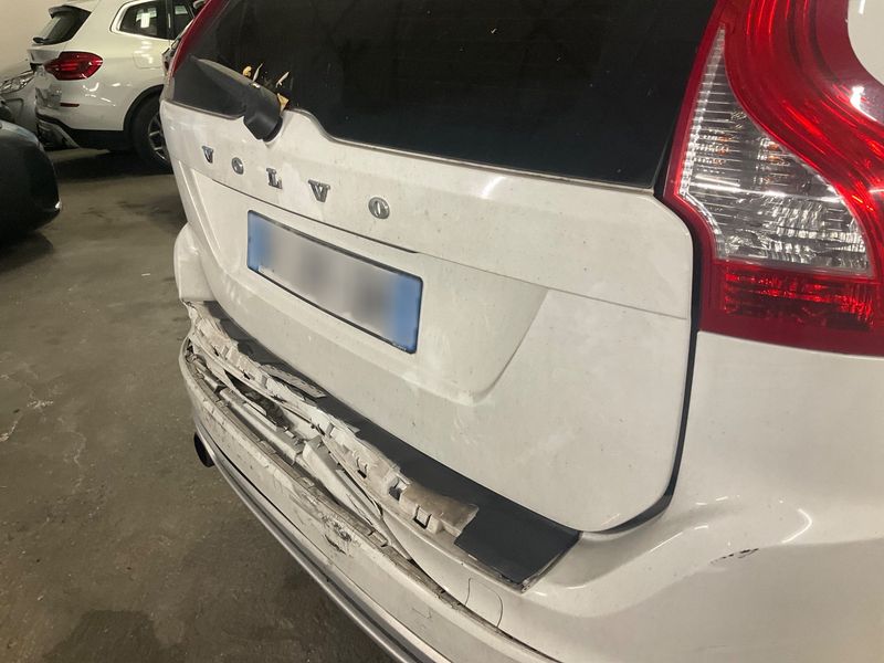 Volvo XC60 2.4D DRIVe R-Design 2010 – снимка 36
