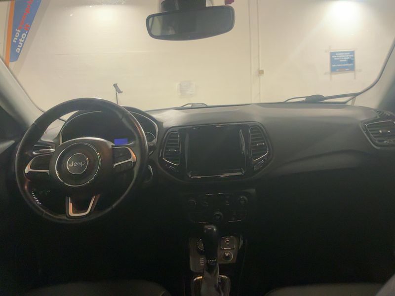 Jeep Compass 2.0 M-Jet Night Eagle 4x4 — zdjęcie 12