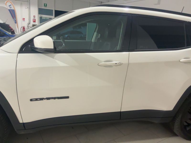 Jeep Compass 2.0 M-Jet Night Eagle 4x4 — zdjęcie 4