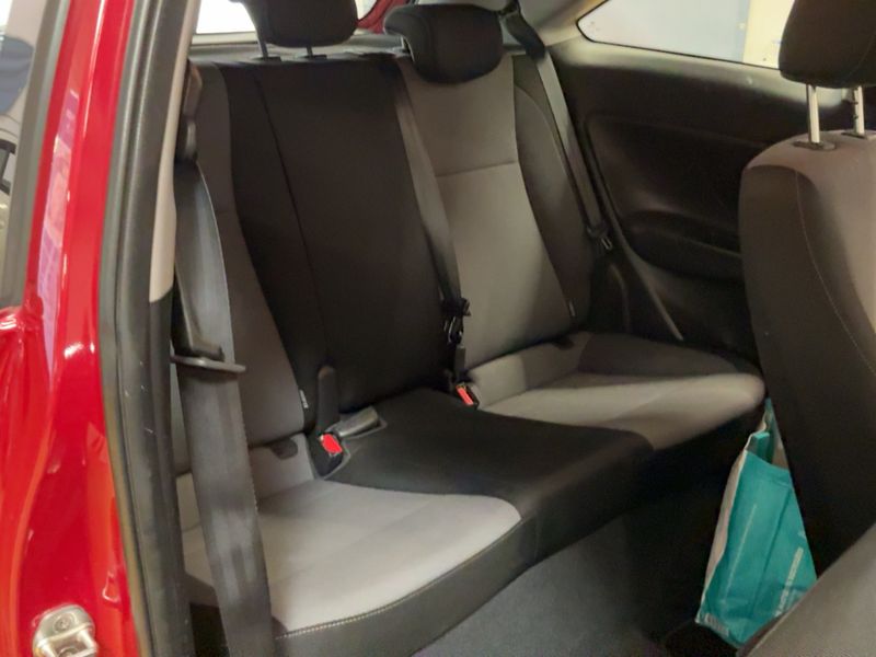 Hyundai i20 1.4 CRDi Intuitive — zdjęcie 14