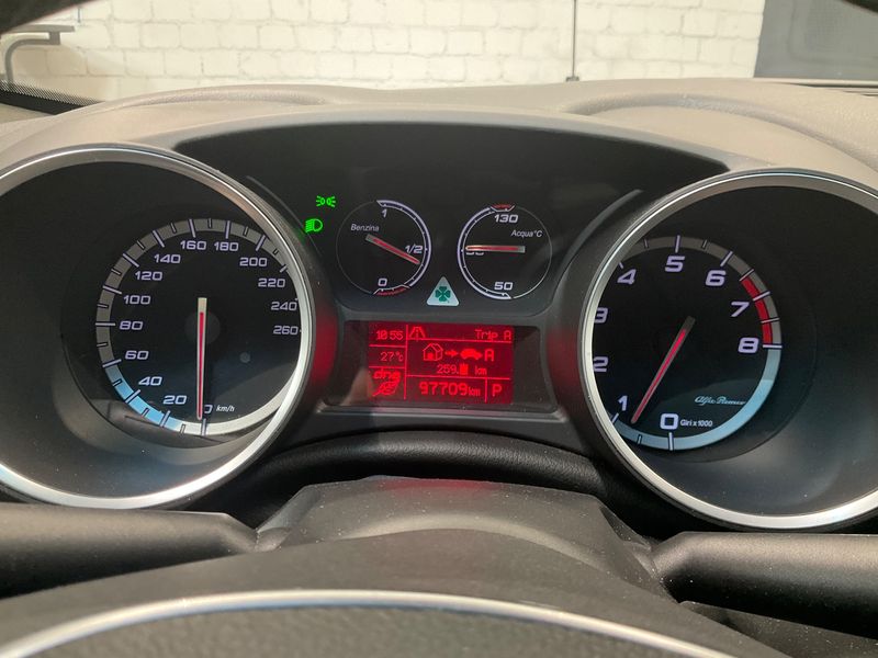 Alfa Romeo Giulietta 1.8 Turbo Quadrifoglio Verde 2015 – снимка 19