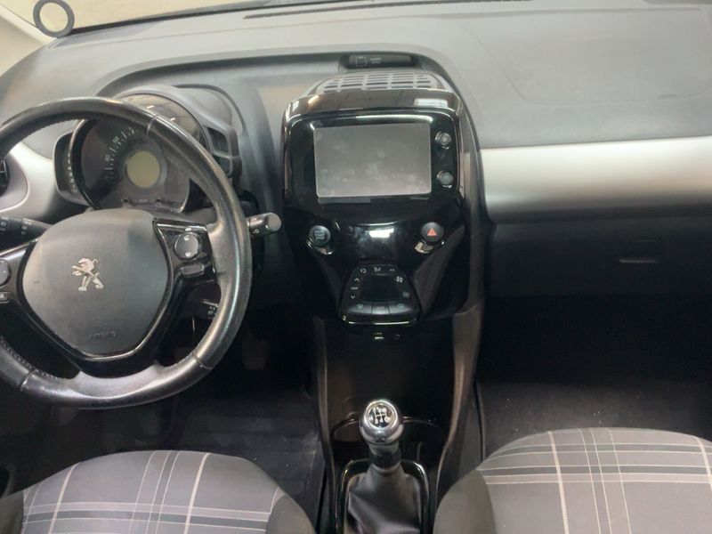 Peugeot 108 1.2 VTi Allure — zdjęcie 12
