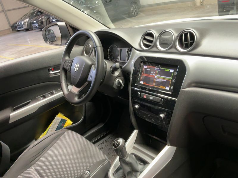 Suzuki Vitara 1.6 Comfort 4x2 — zdjęcie 12