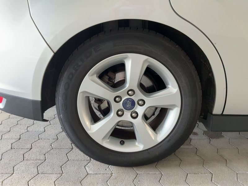 Ford C-Max 1.6 TDCi Titanium 2015 – снимка 9