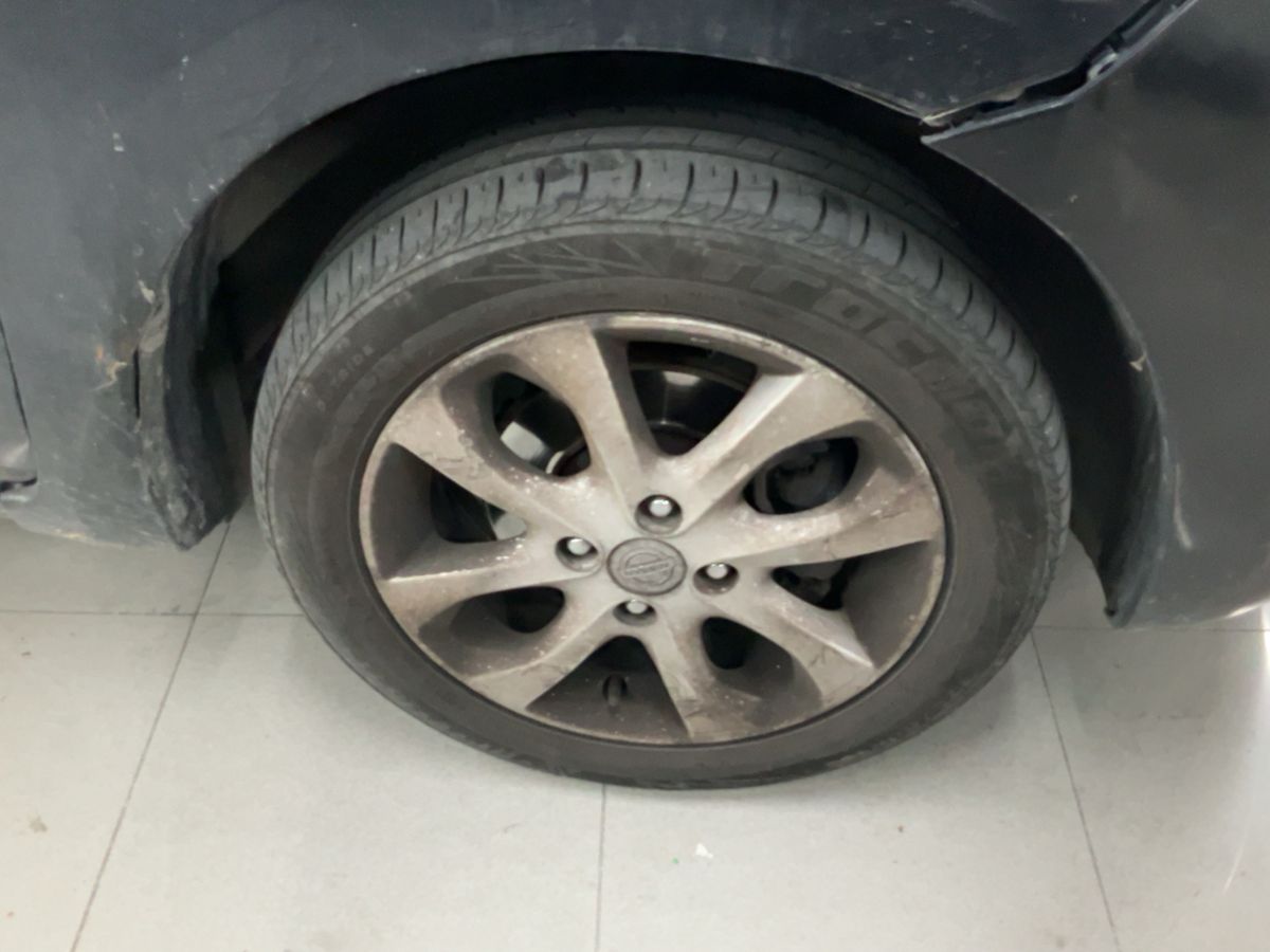 Nissan Micra 2017 — photo 12