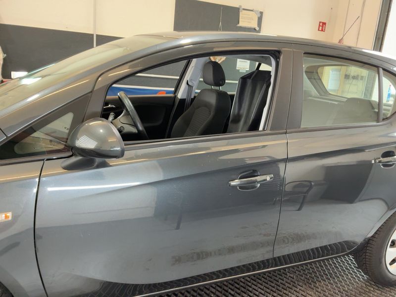 Opel Corsa 1.4 Edition — zdjęcie 4