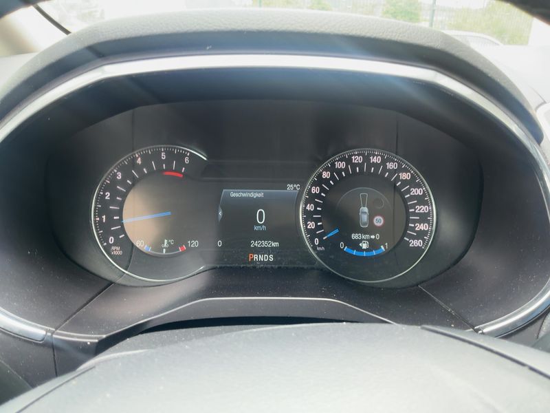 Ford S-Max 2.0 TDCi Titanium — zdjęcie 13