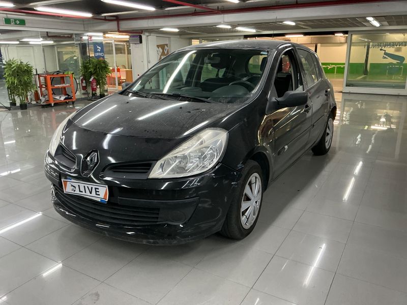 Renault Clio 1.5 dCi Authentique 2006 – снимка 1