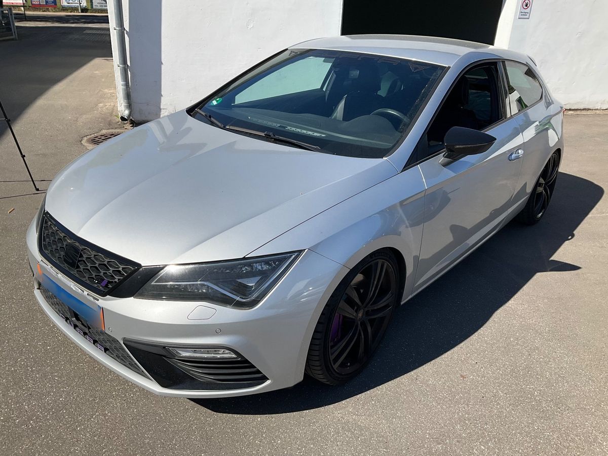 Seat Leon 2017 — photo 1