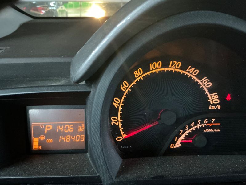Toyota iQ 1.0 VVT-i — zdjęcie 13