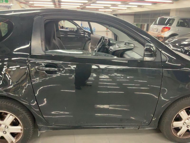 Toyota iQ 1.0 VVT-i — zdjęcie 7