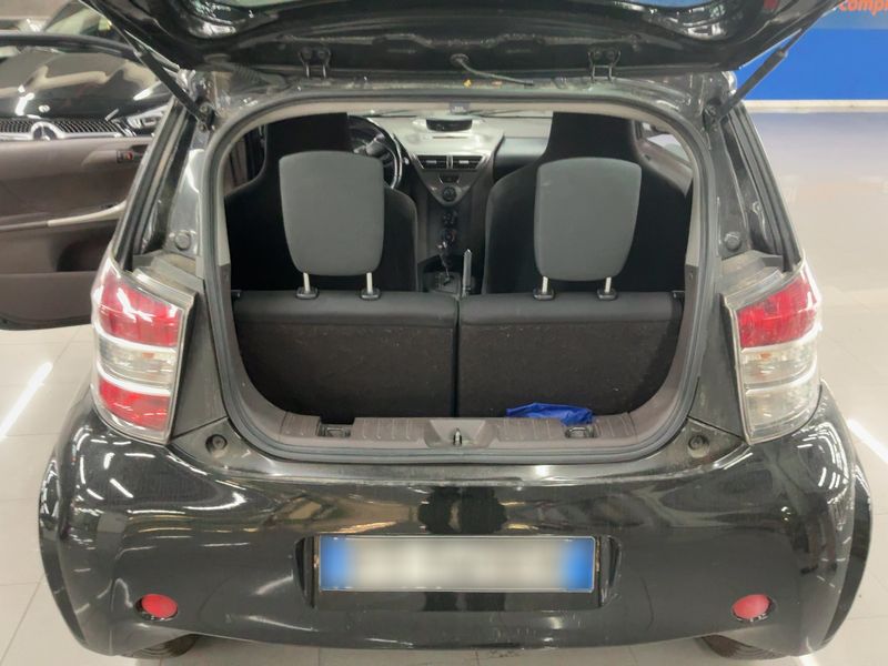 Toyota iQ 1.0 VVT-i — zdjęcie 10