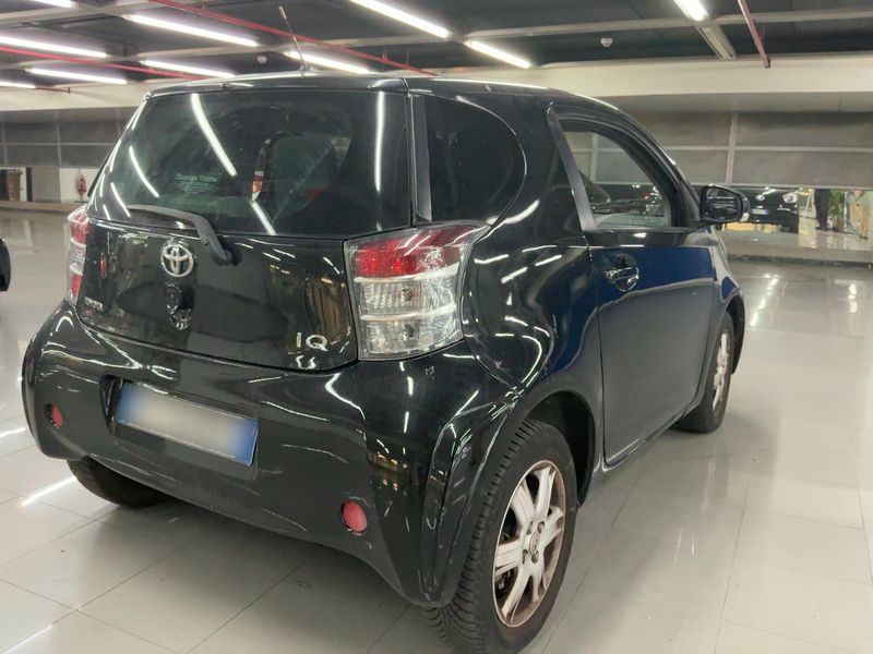 Toyota iQ 1.0 VVT-i — zdjęcie 6